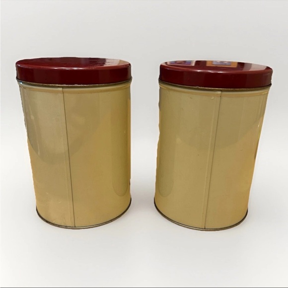 Set of 2 Vintage Metal Kitchen Canisters Grapes & Apples Red/Cream - Picture 3 of 8